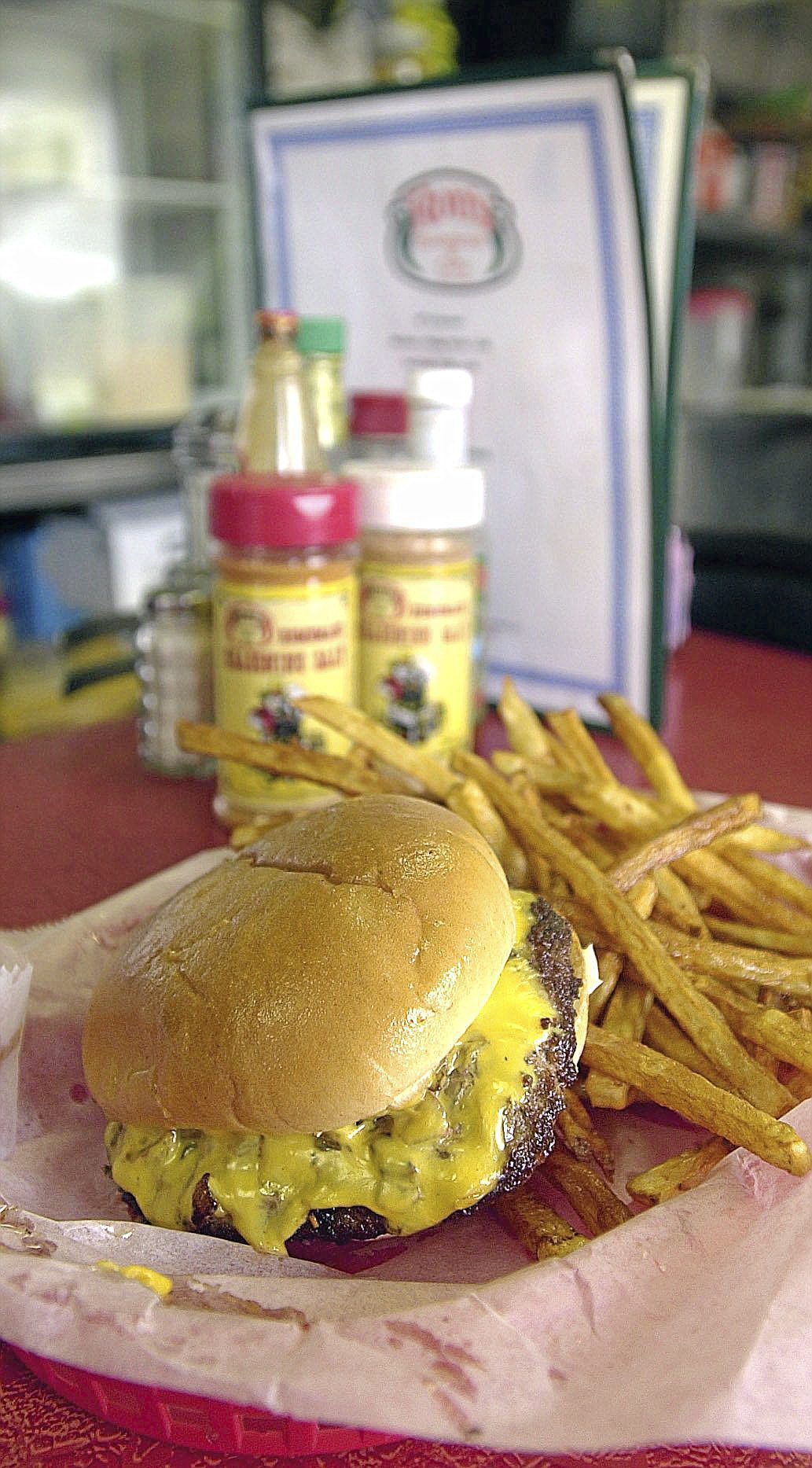 Best Burger Nominee: Ron's Hamburgers & Chili